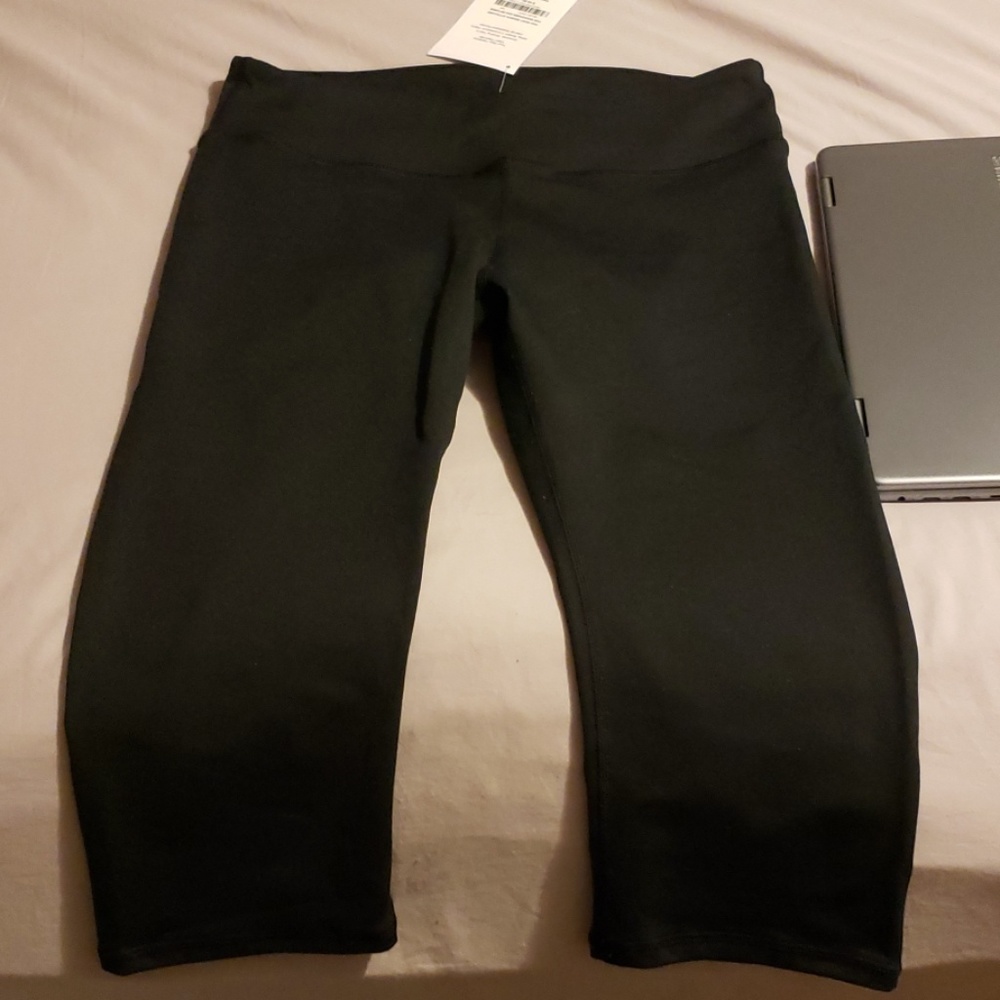 Capri yoga pants